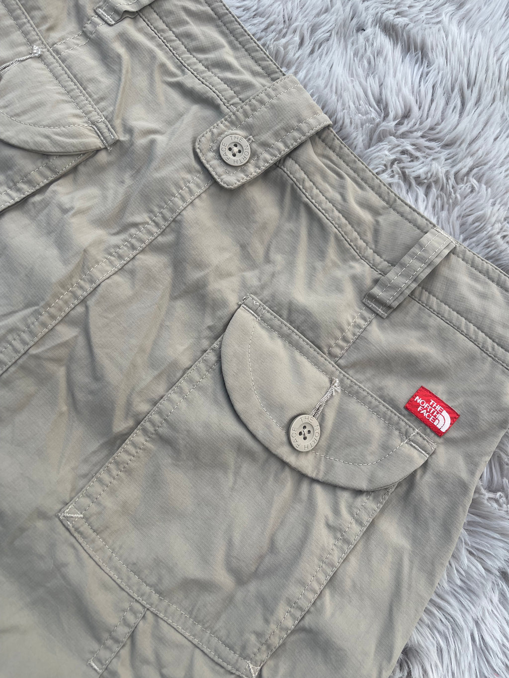 The North Face Womens Size 4 Skirt Tan Khaki Utility Pockets Zipper Front
