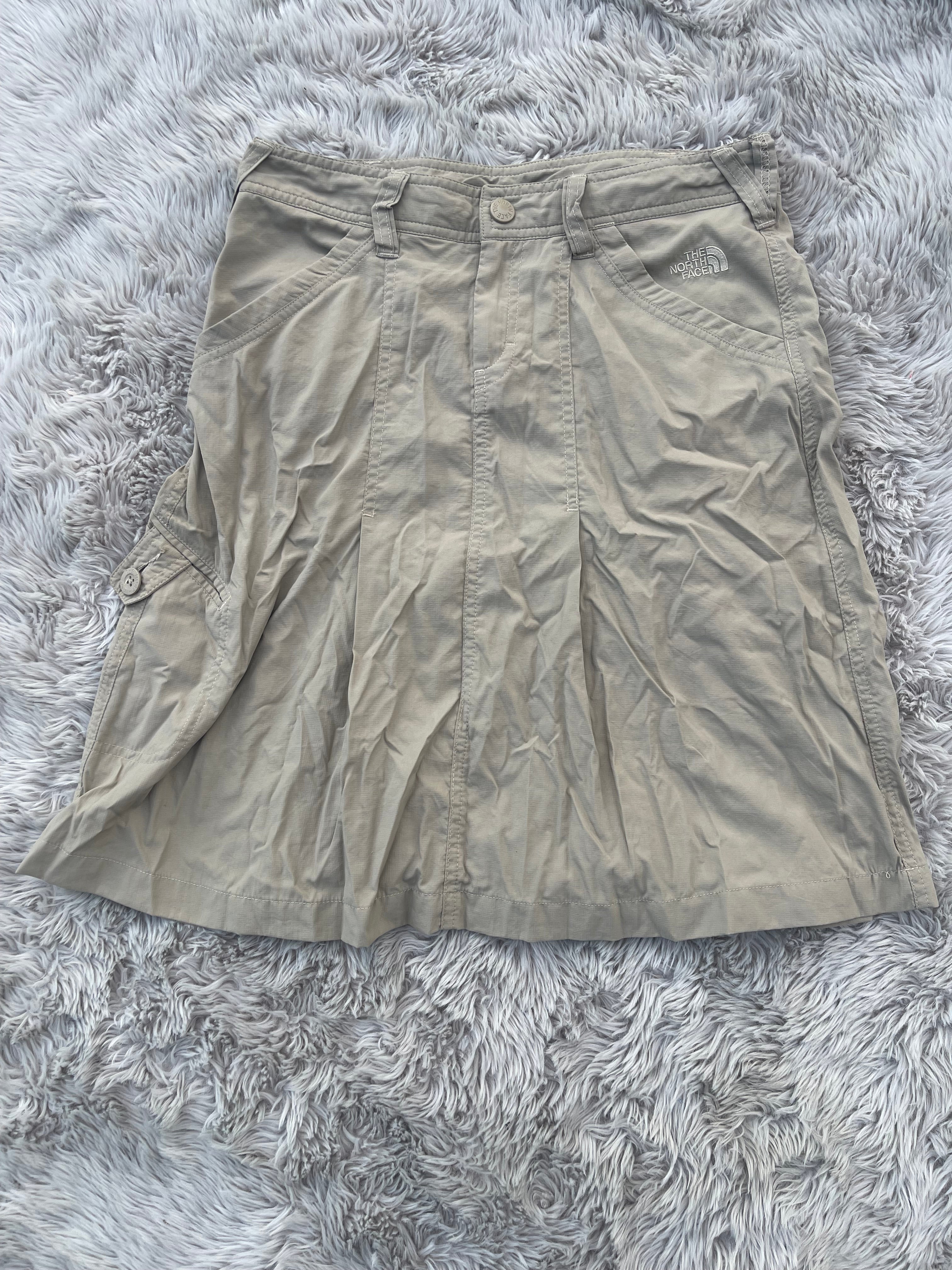 The North Face Womens Size 4 Skirt Tan Khaki Utility Pockets Zipper Front