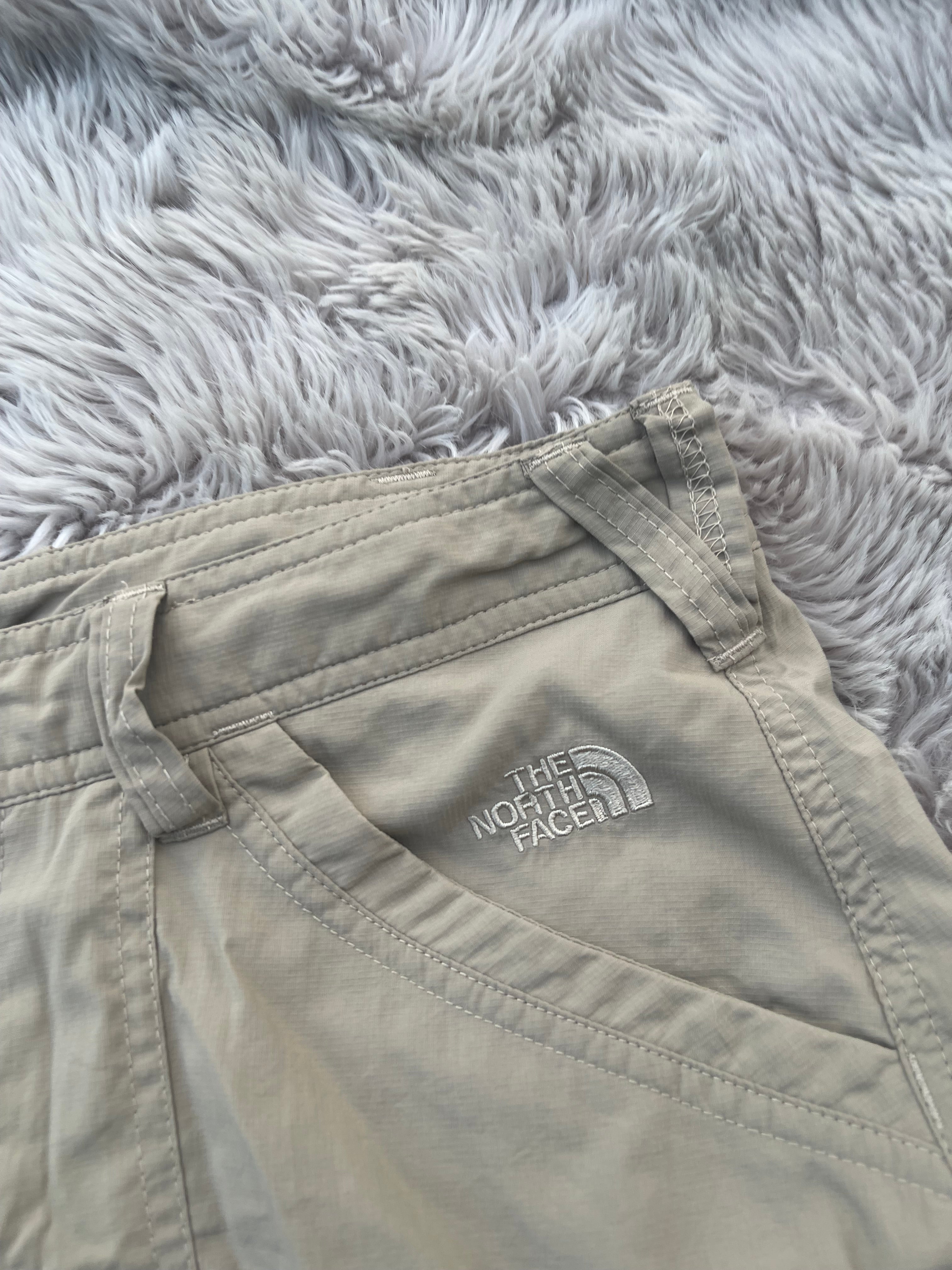 The North Face Womens Size 4 Skirt Tan Khaki Utility Pockets Zipper Front
